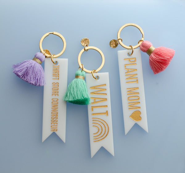 Bridesmaids gift keychain, personalized name keychain, modern keychain, custom name keychain, personalized gift, keychain with tassel,