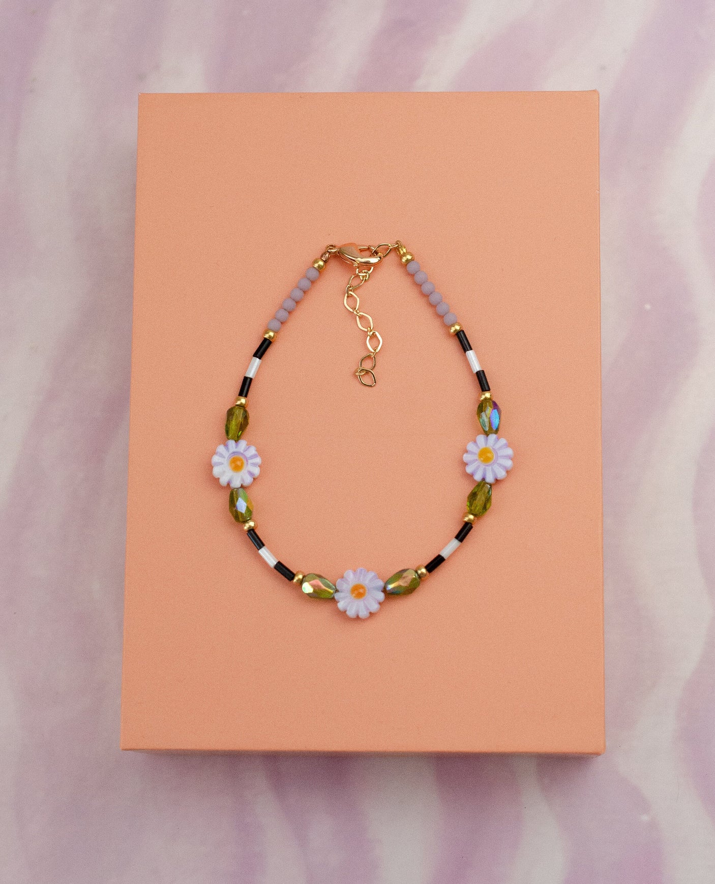 Lavender Daisy Beaded Bracelet