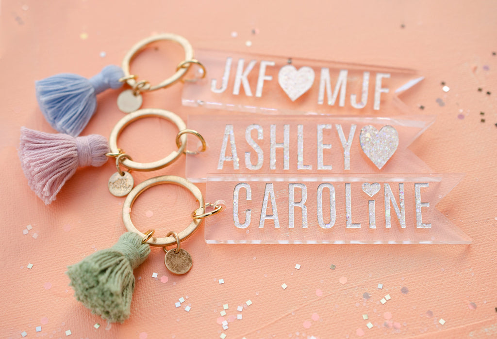 Custom Bridesmaids gift,clear name keychain, keychain with glitter, custom keychain with tassel, modern personalized keychain,back to school