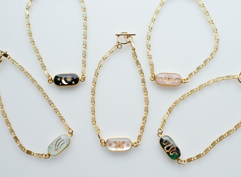Gemstone chain bracelet, gold charm bracelet, gold pearl bracelet, dainty gold bracelet, celestial jewelry, natural stone bracelet,