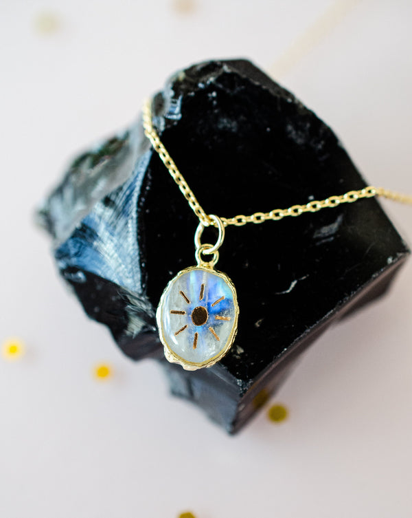 Moonstone Necklace, Sun Necklace, Moonstone Gemstone Necklace, Sunshine Necklace, Astrology Necklace, June Birthstone Necklace, Dainty Sun