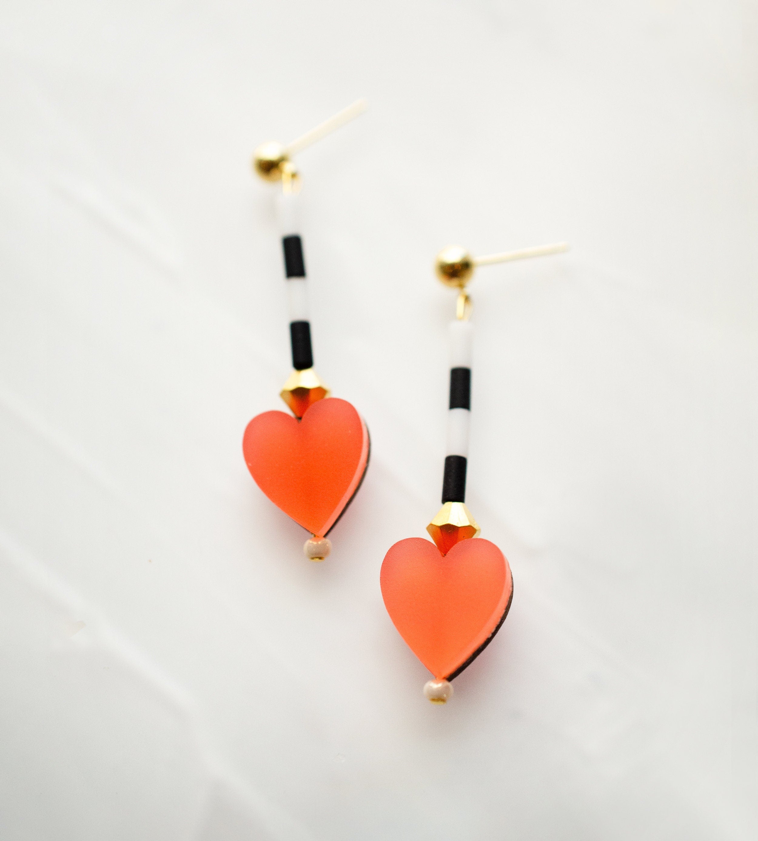 Red heart earrings, beaded heart earrings, Valentines day earrings