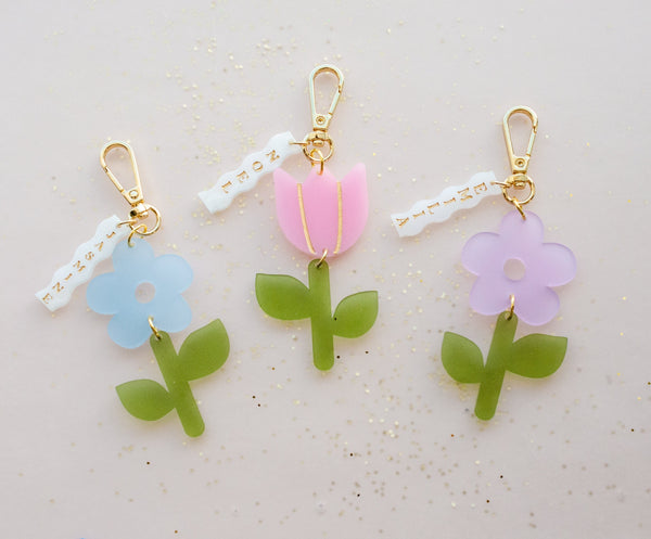 Personalized Flower Keychain, Custom name keychain, easter gift, personalized gift, acrylic keychain, name keychain, pastel flower keychain