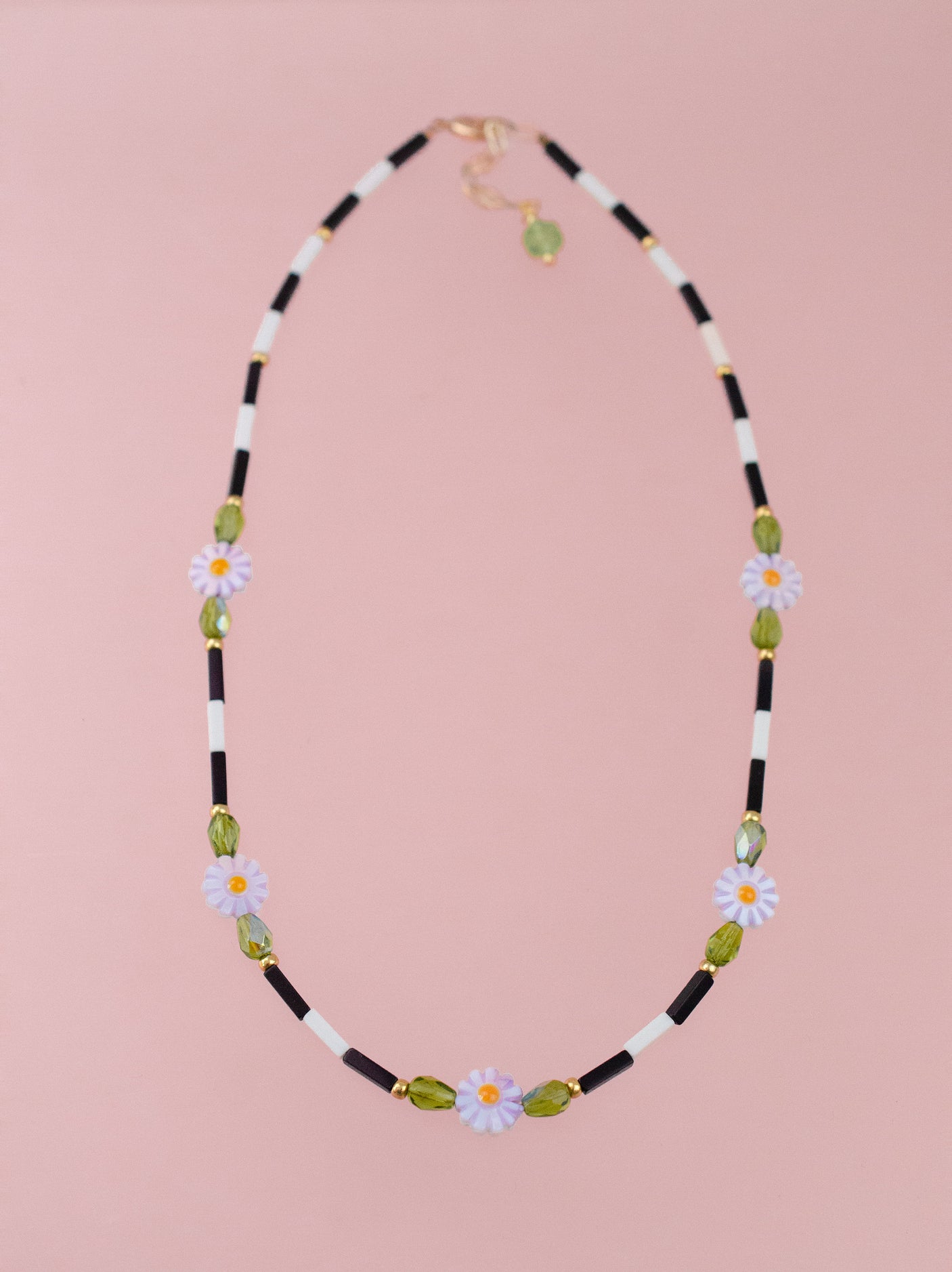 Daisy Beaded Necklace