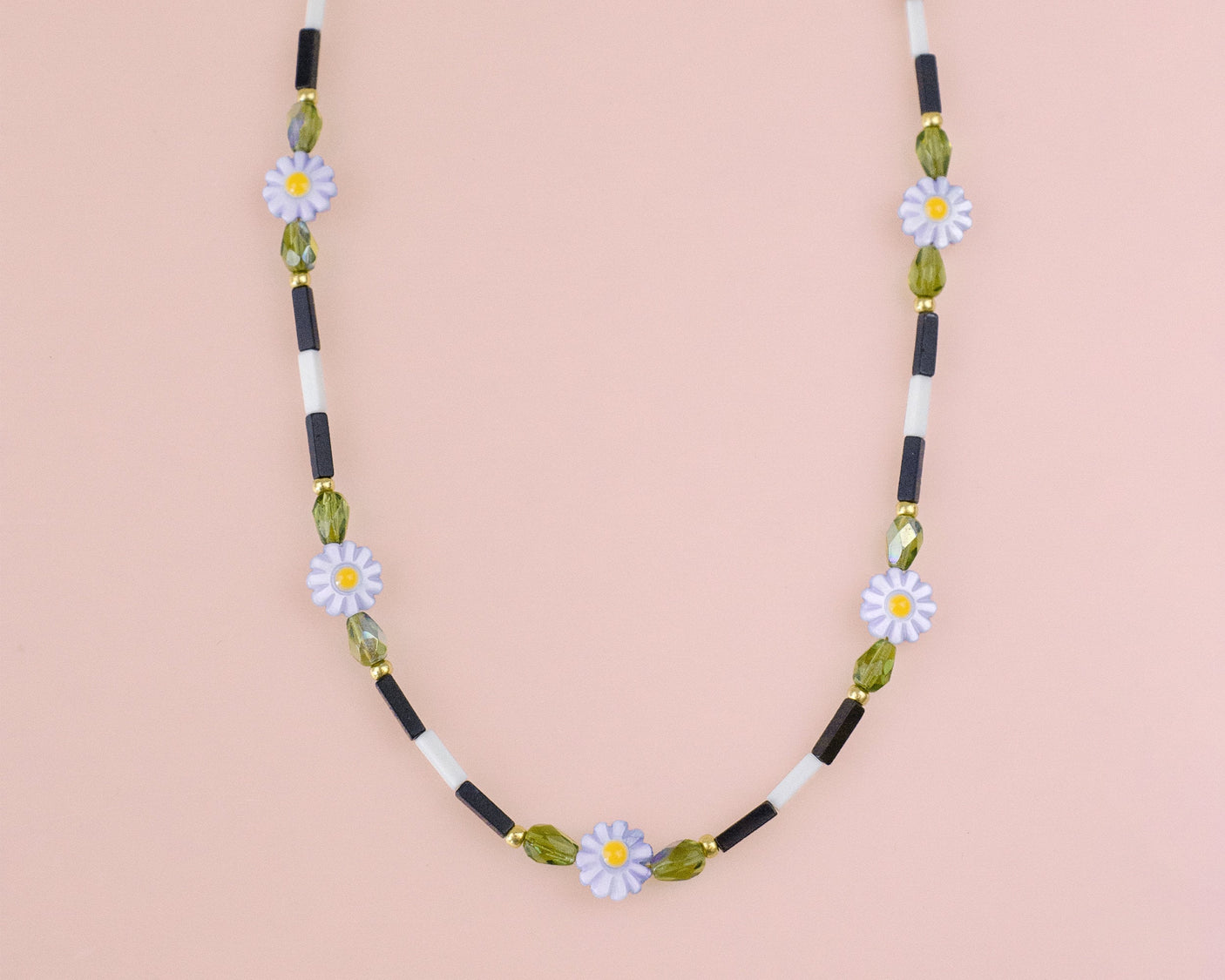 Daisy Beaded Necklace